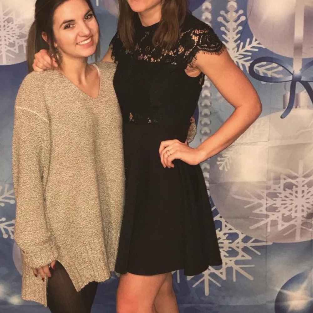 Francesca’s Black Dress Size: Small